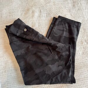 Women’s LuLuLemon Camouflage leggings